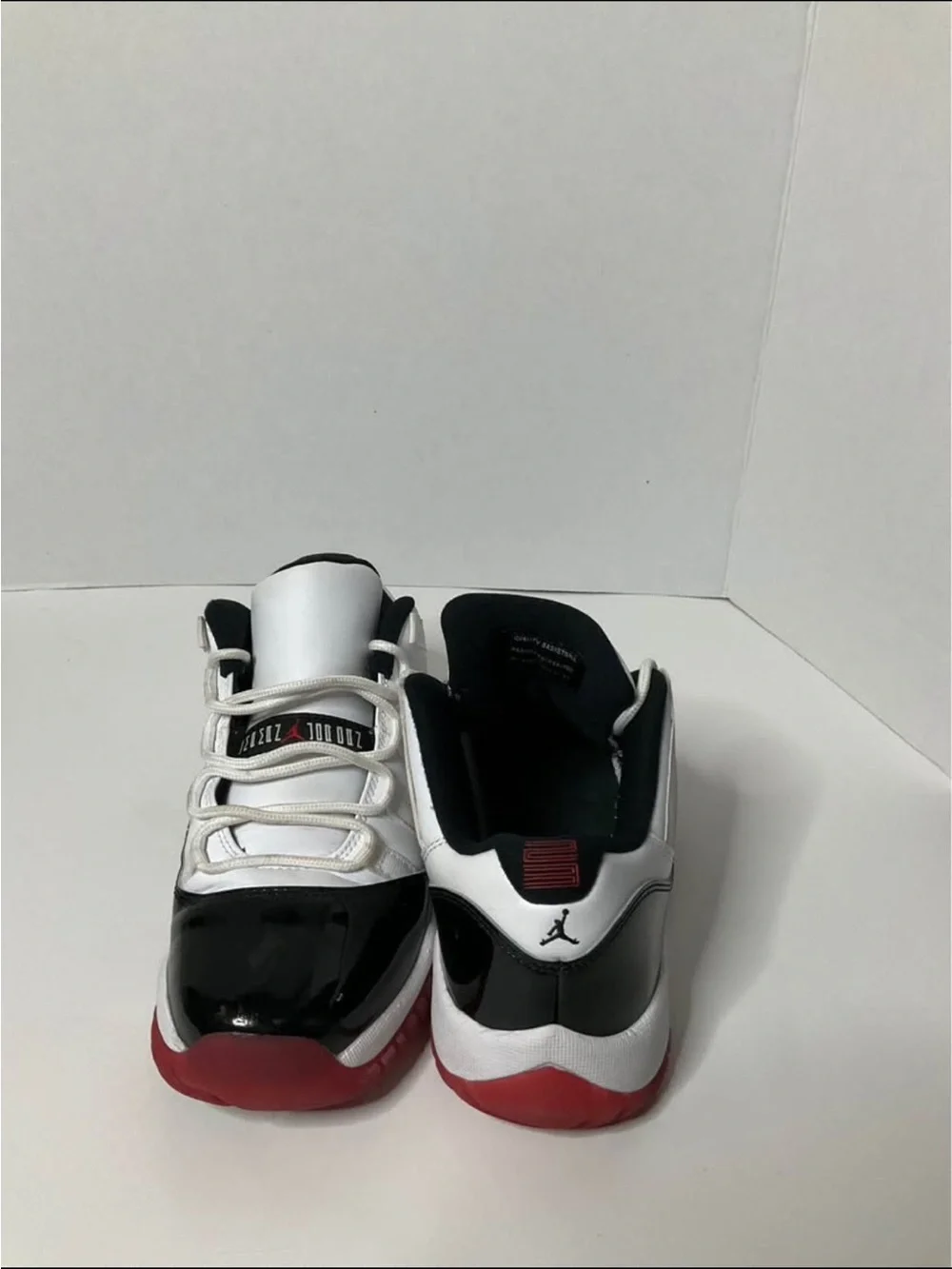 Air Jordan 11 Retro Low Size 6.5 Youth Boys Concord Bred